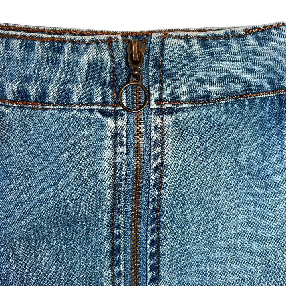 Alter'd State Women's Front Zipper Closure Medium Wash Jean Mini Skirt Size XS - Picture 4 of 6